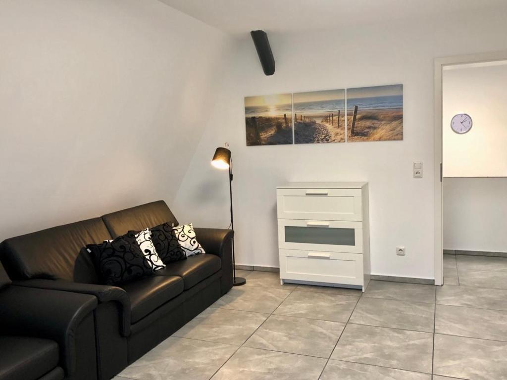 Dachgeschosswohnung Mit Seeblick Ahrensbok Buitenkant foto