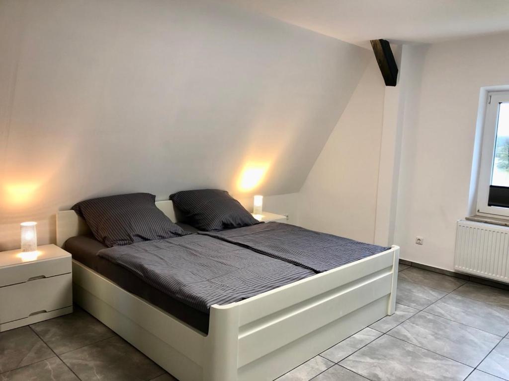 Dachgeschosswohnung Mit Seeblick Ahrensbok Buitenkant foto