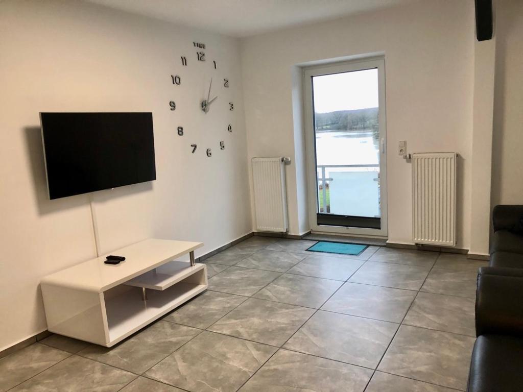 Dachgeschosswohnung Mit Seeblick Ahrensbok Buitenkant foto